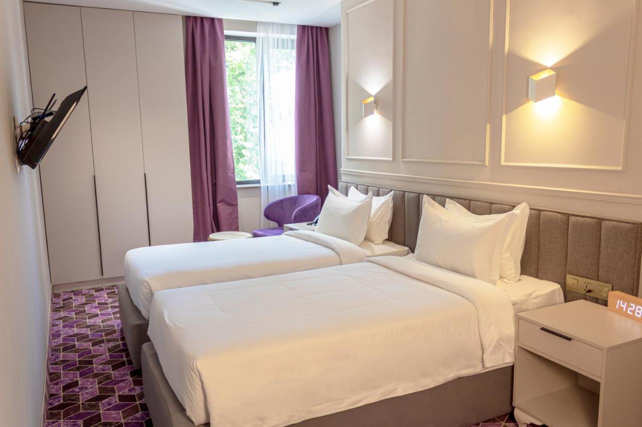 Orient Hotel 比什凯克 外观 照片