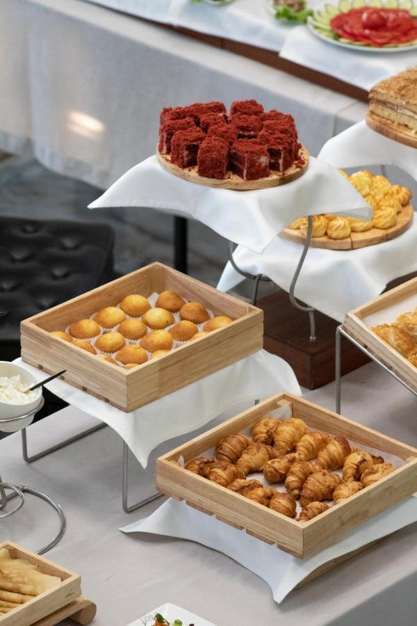 Orient Hotel 比什凯克 外观 照片
